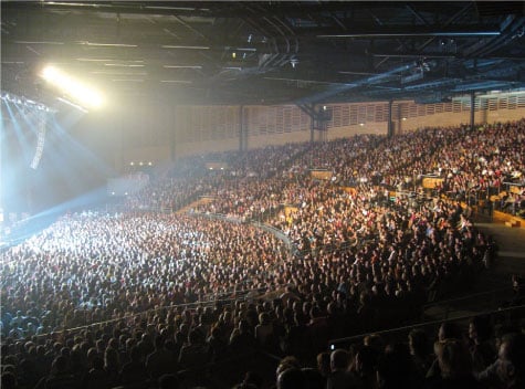 photo photographie image salle de spectacle zénith de limoges métropole intérieur vue de droite concert foule